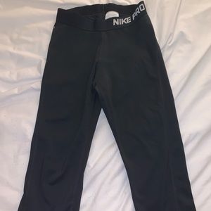 Nike pro cropped leggings